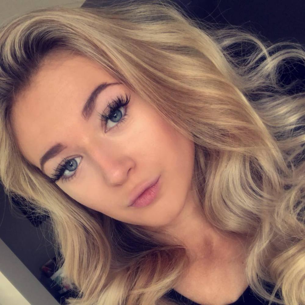 Meet your Posher, Elizabeth